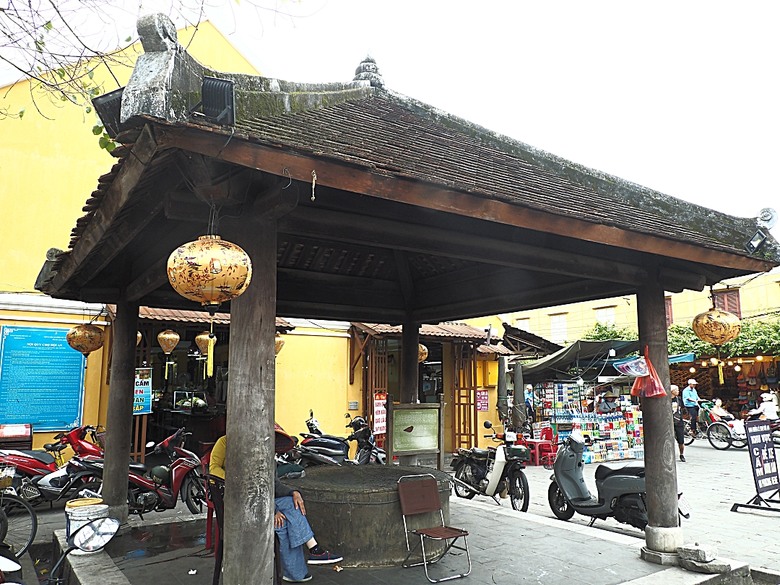 會安古鎮 (來遠橋、Faifo Coffee、華人會館群)、會安夜市、在地美食HOME Hoi An 餐廳、秋盆河乘船放水燈 — 2025年越南峴港、會安、美山、順化、巴拿山 — 聯合國世界文化遺產及遊樂園之六日悠遊 第一回