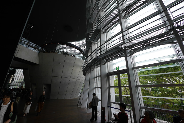 東京國立新美術館