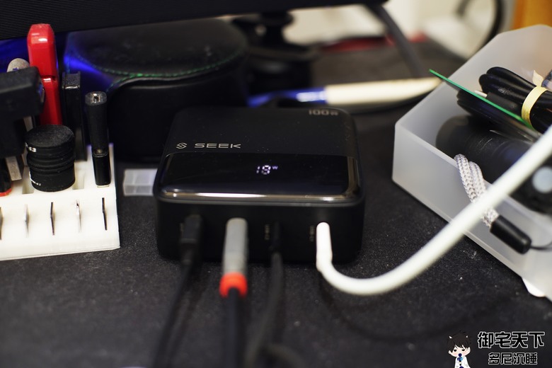 點我看大圖 開箱|【SEEK】CU-P1002 100W GaN 電源供應器 - 意外好用 1A+3C,100W 全 USB 延長線!
