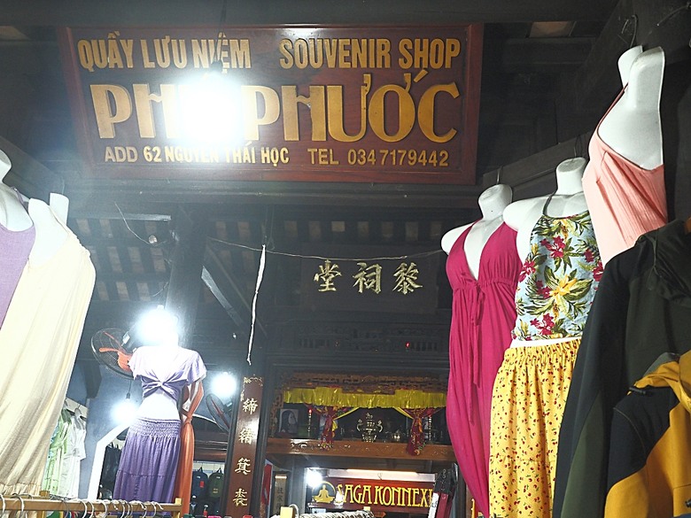 會安古鎮 (來遠橋、Faifo Coffee、華人會館群)、會安夜市、在地美食HOME Hoi An 餐廳、秋盆河乘船放水燈 — 2025年越南峴港、會安、美山、順化、巴拿山 — 聯合國世界文化遺產及遊樂園之六日悠遊 第一回