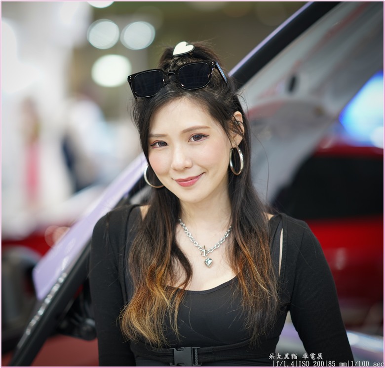 汽配展 之 車子改裝性能 ! 妹子改裝可愛 !