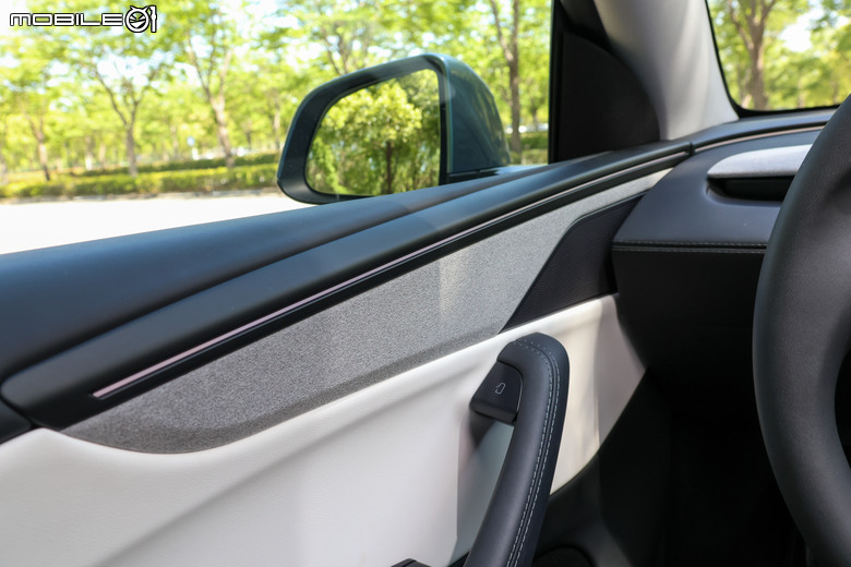 Tesla Model Y Long Range 首發版上海試駕|各項表現有感升級、準備預約電車銷售冠軍!