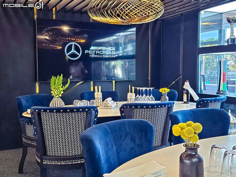 回想起來依然熱血沸騰！不可思議的Mercedes-AMG F1專屬包廂Silver Arrows Lounge觀賽體驗！