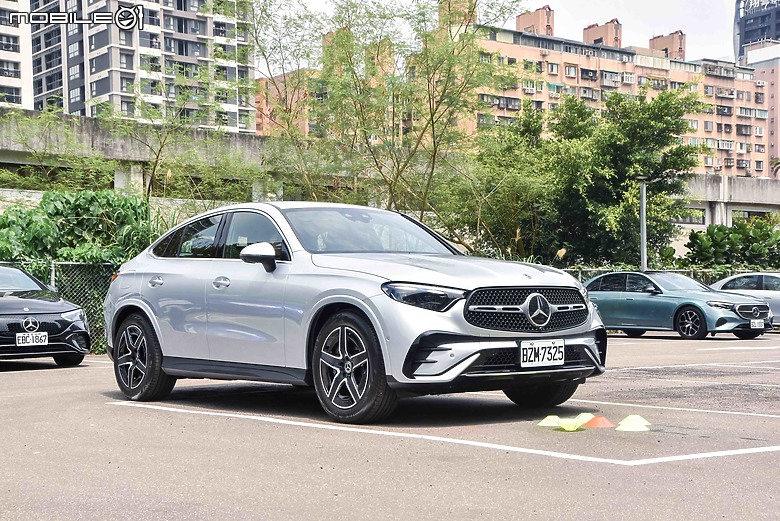 來去Mercedes-Benz Energizing Hub施作科技健檢|久違的飛輪及五大科技深入體驗!