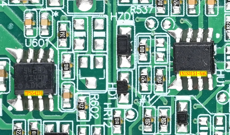 點我看大圖 MSI MEG Ai1600T PCIE5 1600W鈦金全模組化電源開箱