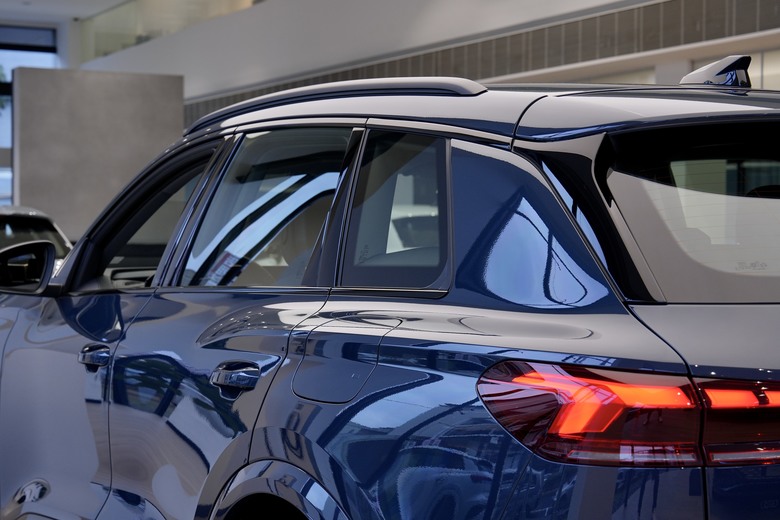 實車分享｜全新上市 𝐀𝐮𝐝𝐢 𝐐𝟔 𝐞-𝐭𝐫𝐨𝐧｜正式進駐