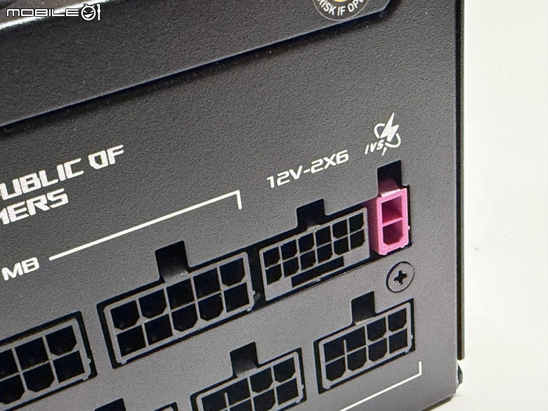 迭代更新！華碩ROG Strix系列ATX3.1電源供應器 ROG STRIX 850W 白金牌