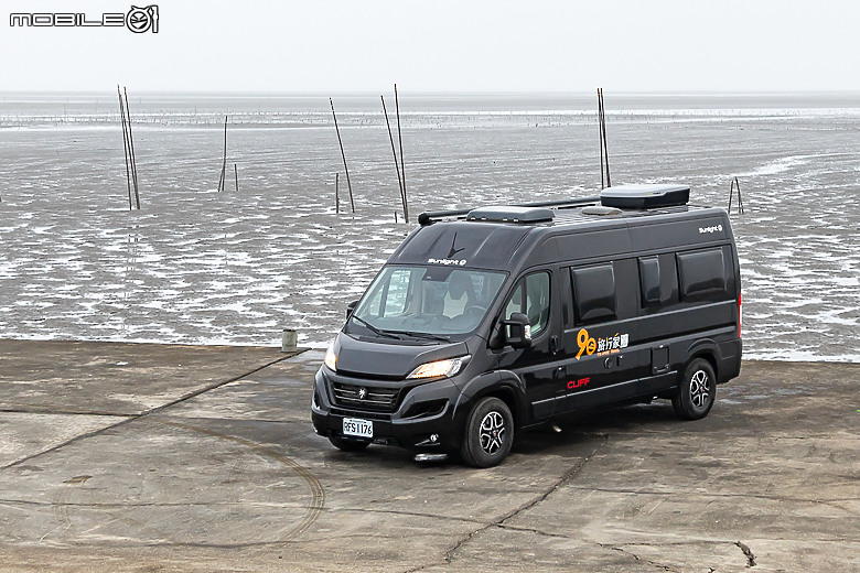 Sunlight Cliff 600 豪華露營車體驗|配備齊全、伴你四處遊歷的溫馨小屋!
