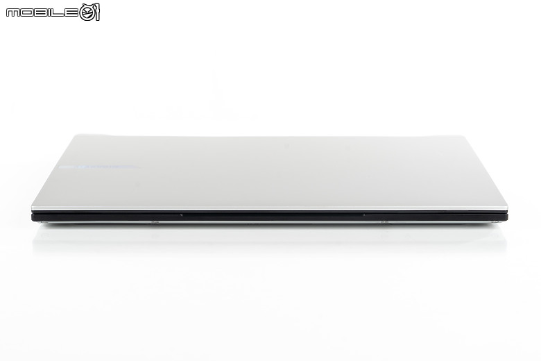 GIGABYTE AERO X16 測試報告｜遊戲創作雙棲的輕薄多工 AI 筆電！
