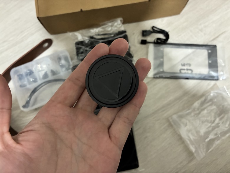 Montech Heritage PRO機殼開箱 創新精緻的皮革手提造型 打造新風格
