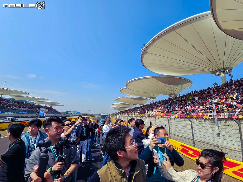 回想起來依然熱血沸騰！不可思議的Mercedes-AMG F1專屬包廂Silver Arrows Lounge觀賽體驗！