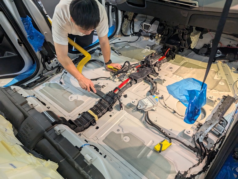 BMW IX PIONEER 電動車防火毯施工分享