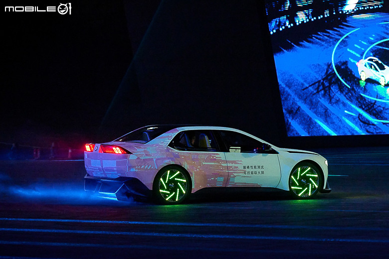 【採訪】BMW Vision Driving Experience 測試車上海現身，超級大腦掌控 1800 kgm 扭力精準展演！
