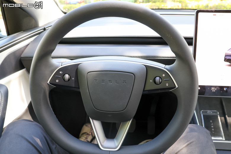 Tesla Model Y Long Range 首發版上海試駕|各項表現有感升級、準備預約電車銷售冠軍!