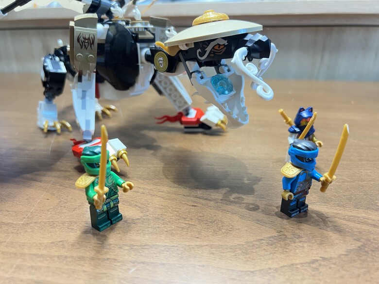 【高雄衛武營兒童藝術節】親子朝聖、荷包破洞！三盒樂高開箱feat. Iron Man MK5、黑豹對紅浩克、龍長老艾格特！