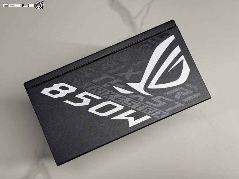 迭代更新！華碩ROG Strix系列ATX3.1電源供應器 ROG STRIX 850W 白金牌