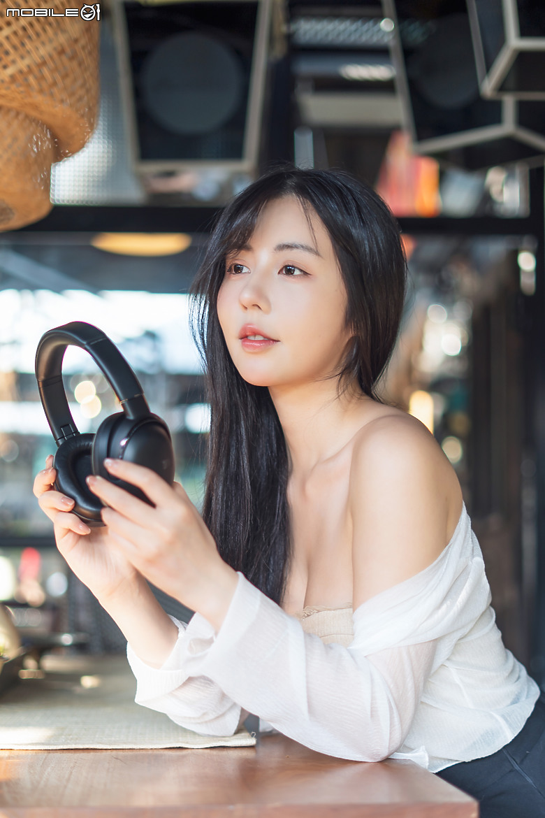 JBL Tour One M3 耳罩式耳機｜首搭 Smart Tx 原音發射器、影音體驗全面進化！