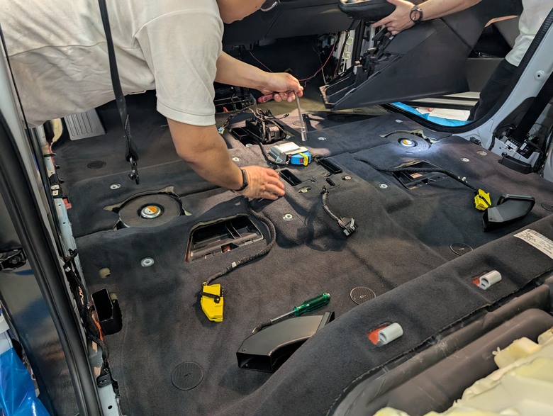 BMW IX PIONEER 電動車防火毯施工分享