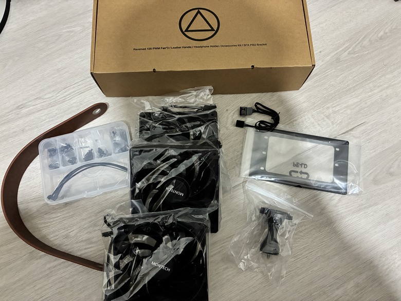 Montech Heritage PRO機殼開箱 創新精緻的皮革手提造型 打造新風格