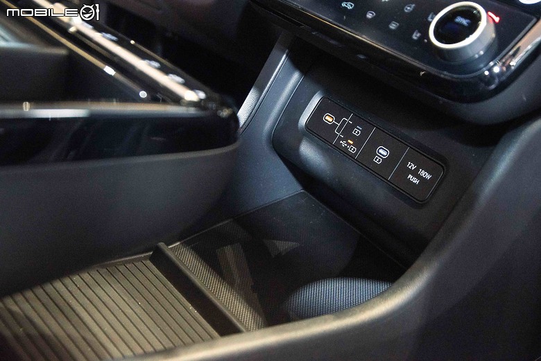 【實拍】配備有增有減，小改款Hyundai Tucson L新色「隕石灰」實拍照來囉！