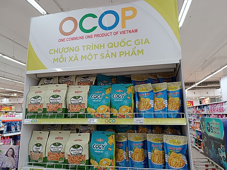 峴港市區 峴港大教堂、峴港博物館、漢市場、SOAN HA換匯、BANH MI越南法國麵包(午餐)、Banh Xeo Ba Tuyet (晚餐) 、SPA和按摩、My Xuan Cruise 遊輪夜遊峴港瀚江、龍橋噴火與山茶夜市、GO! Đà Nẵng量販店 — 2025年越南峴港、會安、美山、順化、巴拿山太陽世界六日歷史文化及遊樂園之旅 第七回