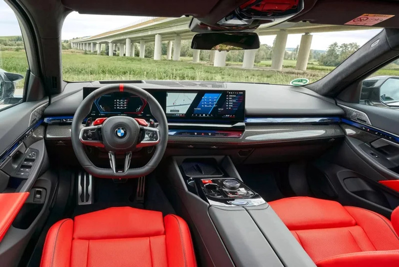 BMW M5 Touring試駕：這樣的重量值得嗎？