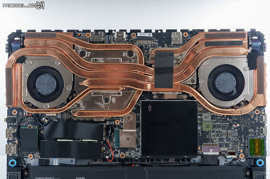 MSI Vector 16 HX AI A2WX 測試報告｜AI 世代的高效創作與遊戲筆電利器