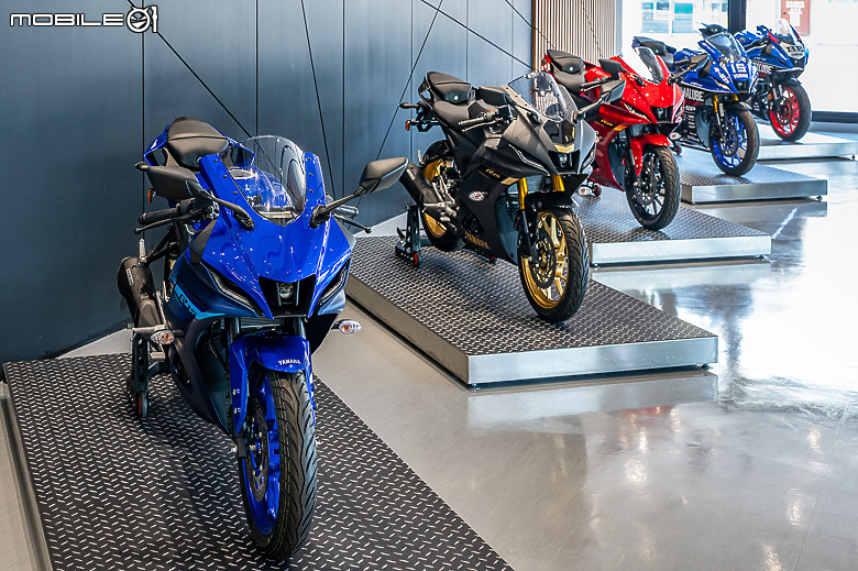 點我看大圖 【採訪】YAMAHA YZF-R15國產版本12萬內帶回家!YZF-R9開出超殺58萬8!