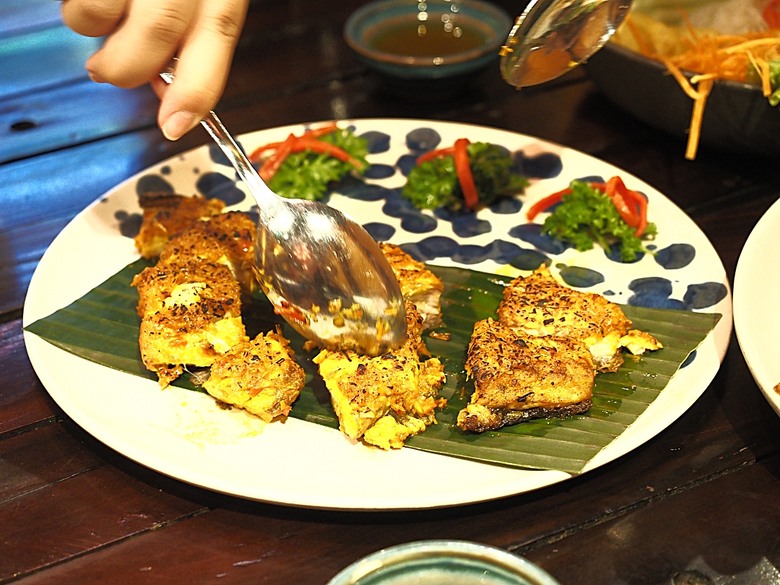 會安古鎮 (來遠橋、Faifo Coffee、華人會館群)、會安夜市、在地美食HOME Hoi An 餐廳、秋盆河乘船放水燈 — 2025年越南峴港、會安、美山、順化、巴拿山 — 聯合國世界文化遺產及遊樂園之六日悠遊 第一回