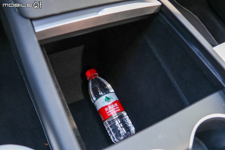 Tesla Model Y Long Range 首發版上海試駕|各項表現有感升級、準備預約電車銷售冠軍!