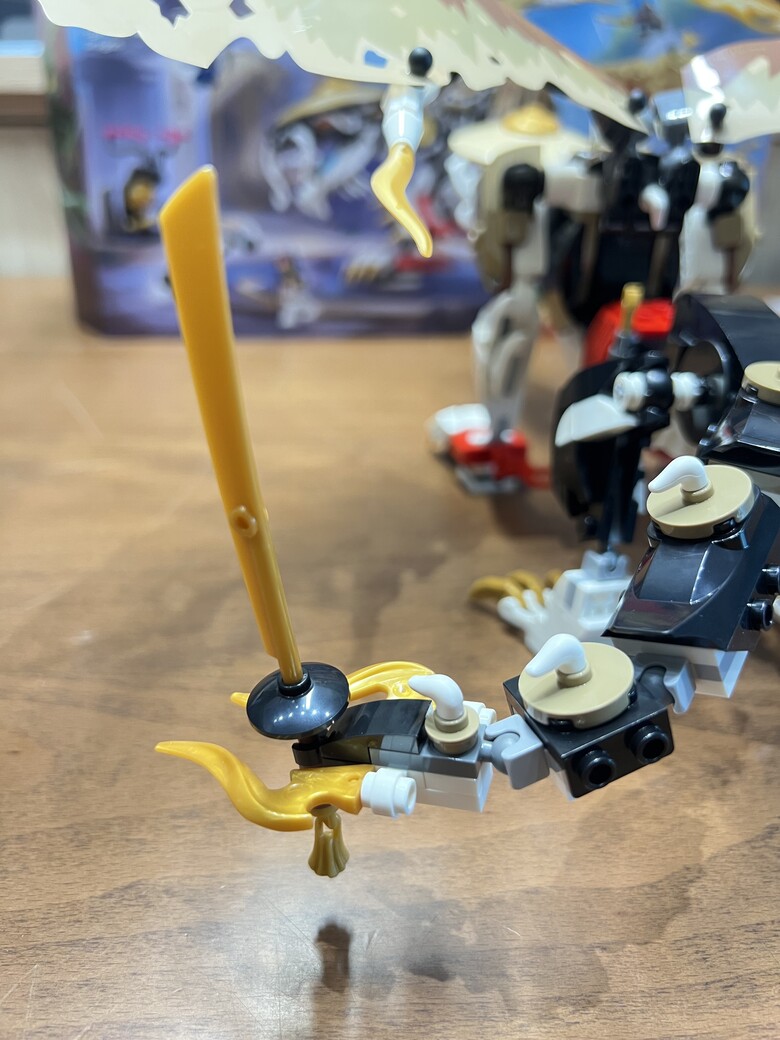 【高雄衛武營兒童藝術節】親子朝聖、荷包破洞！三盒樂高開箱feat. Iron Man MK5、黑豹對紅浩克、龍長老艾格特！