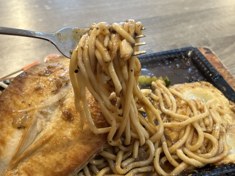 軍事堡壘與惡地交織的漯(ㄊㄚˋ)底山自然公園