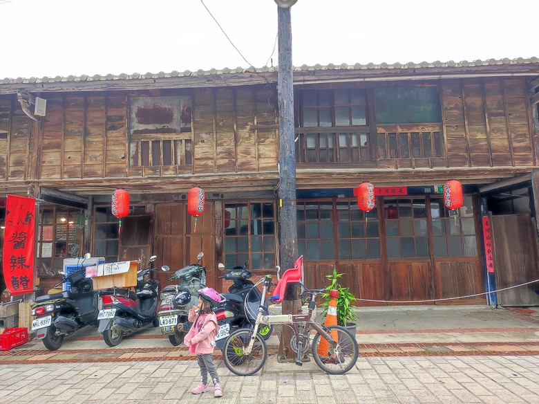 2025年，嘉南，小小孩的騎旅，日不落木棉花道^_^