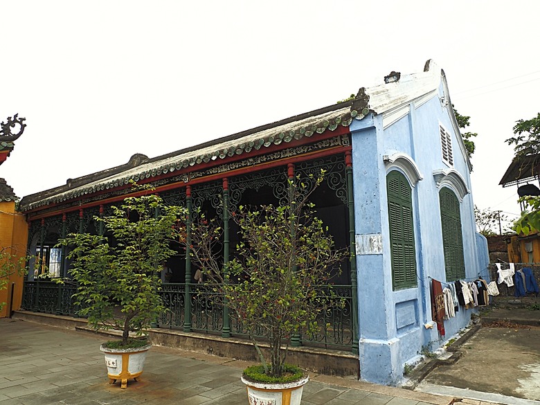 會安古鎮 (來遠橋、Faifo Coffee、華人會館群)、會安夜市、在地美食HOME Hoi An 餐廳、秋盆河乘船放水燈 — 2025年越南峴港、會安、美山、順化、巴拿山 — 聯合國世界文化遺產及遊樂園之六日悠遊 第一回