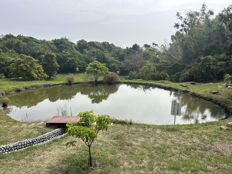 軍事堡壘與惡地交織的漯(ㄊㄚˋ)底山自然公園