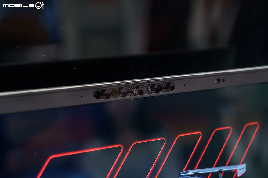 【Computex 2025】黑銀雙色展現不同樣貌 MSI Prestige 16 AI+ Mercedes-AMG Motorsport 跨界聯名筆電登場