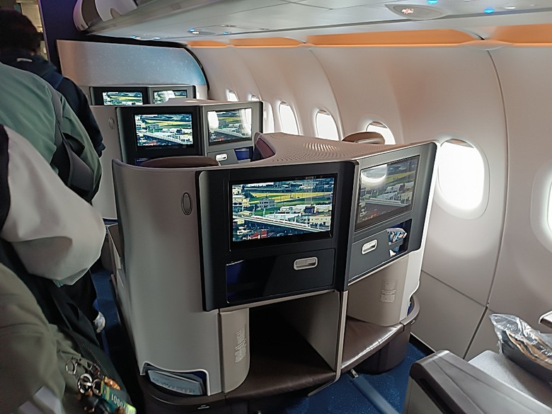中越峴港自助旅行之景點簡述與交通攻略 — 華航CI787+CI790班機、峴港機場入出境、當地包車接送與Grab — 2025年越南峴港、會安、美山、順化、巴拿山太陽世界六日歷史文化及遊樂園之旅 — 「楔子」