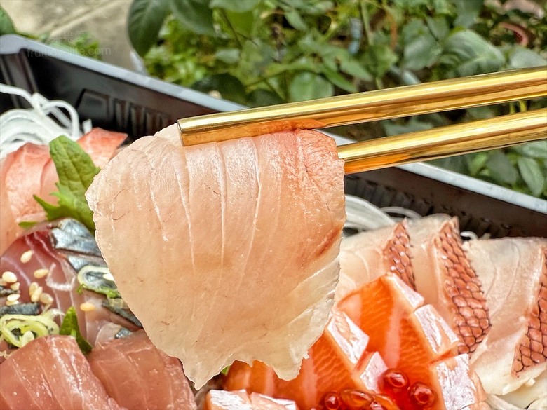 超隱密的生魚片,有許多特殊魚種的生魚片,新鮮、甘甜又超值