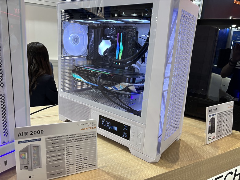 點我看大圖 杜甫遊記:Computex 2025(下)MONTECH/LianLi/darkFlash/Cougar/DeepCool/iRocks/TT/VK