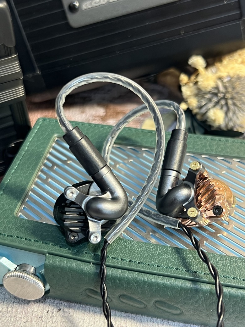【心得】這個耳機就是迅啦!Acoustune HSX1001 Jin迅 真無線藍芽耳機 +C02黃銅腔體有線模組