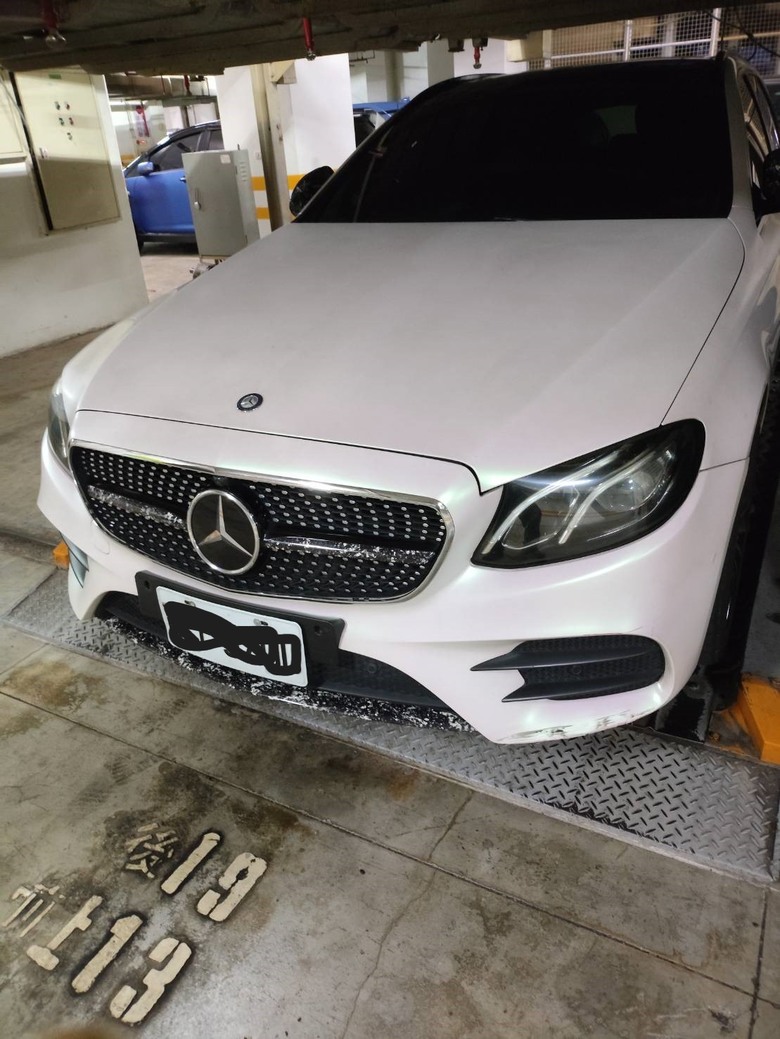 請教車型年份