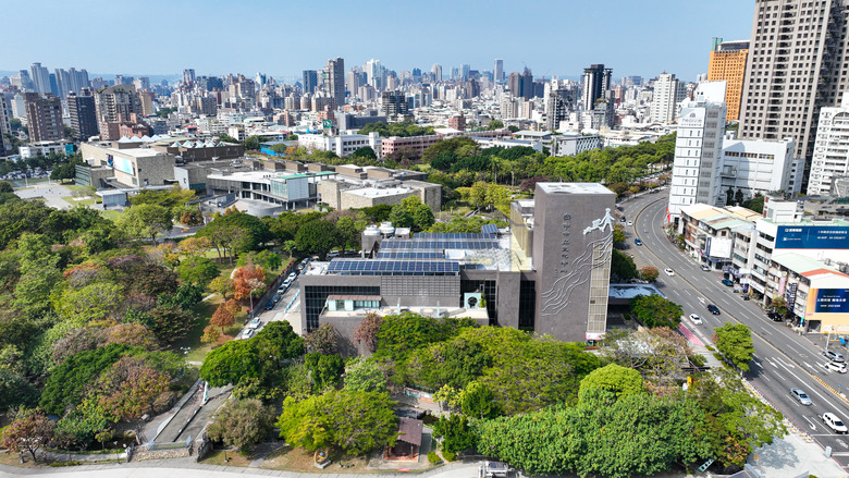 點我看大圖 🌟 中區【純2房新案】雙面臨路 純兩房雙衛浴 明星學區居仁國中 走路到藍線捷運&第二市場 市區機能捷運增值宅 空拍分享