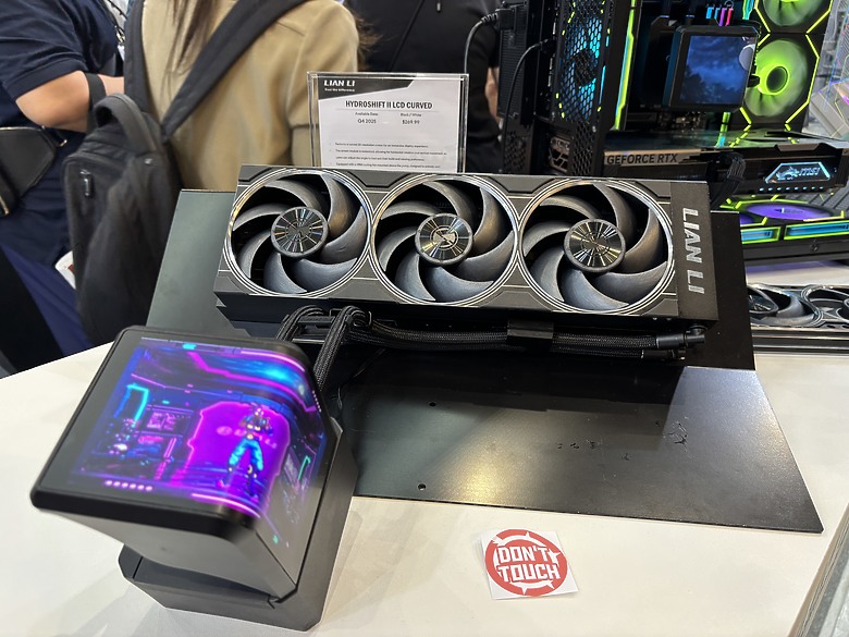 點我看大圖 杜甫遊記:Computex 2025(下)MONTECH/LianLi/darkFlash/Cougar/DeepCool/iRocks/TT/VK