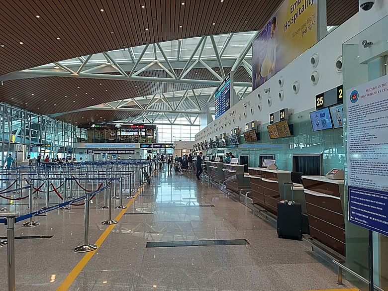 中越峴港自助旅行之景點簡述與交通攻略 — 華航CI787+CI790班機、峴港機場入出境、當地包車接送與Grab — 2025年越南峴港、會安、美山、順化、巴拿山太陽世界六日歷史文化及遊樂園之旅 — 「楔子」