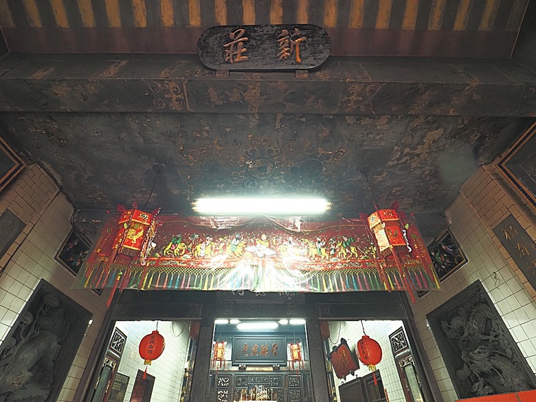 帶領探訪新莊故事 之 2025潮盛新莊活動 —《廟街:眾神連線》集章散策 與 《祭典中的ㄈㄨˊ碼》特展