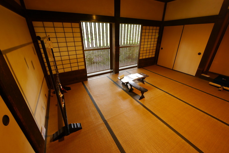 一般觀光客不會來的地方，但是有涉略日本傳統建築的人大多知道的 -- 三溪園