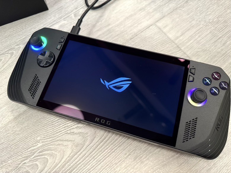 黑機就是王道! ASUS ROG ALLY X 心靈有感升級(?!)