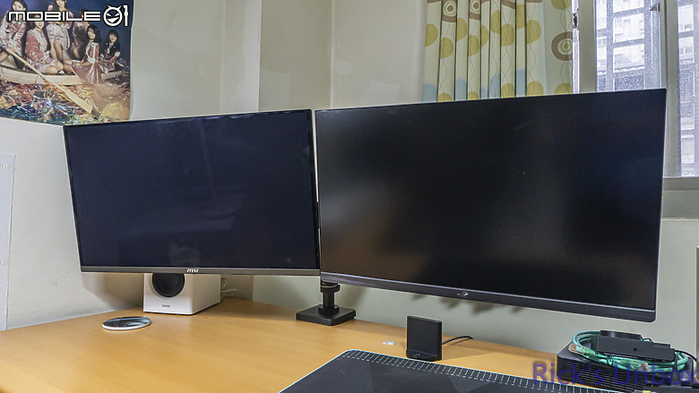點我看大圖 【開箱】螢幕支架界的愛馬仕 | ERGOTRON LX PRO DESK DUAL DIRECT ARM ft. MPG 271QRX QD-OLED