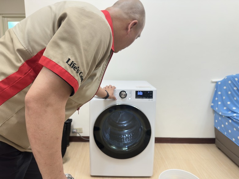LG 尊榮保養服務初體驗丨維持衣物品質 延長乾衣機效能