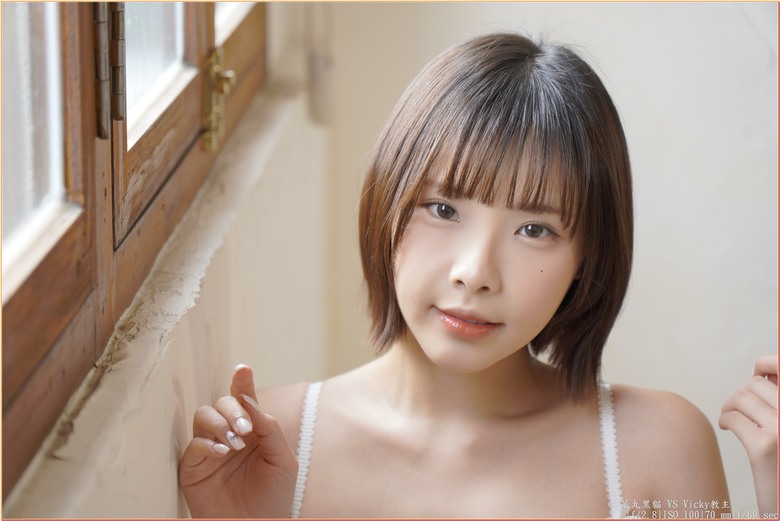 【 辣個 Vicky教主 】唯美棚拍教科書 ! 怪怪的貓爪入教儀式